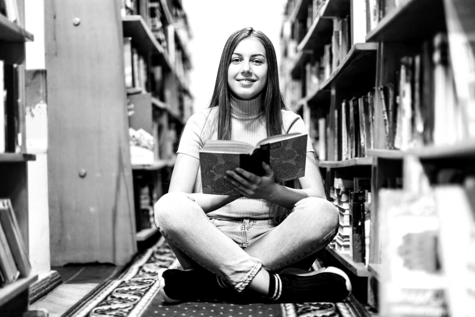 Équipe zenoraphylic travaillant sur l'analyse budgétaire